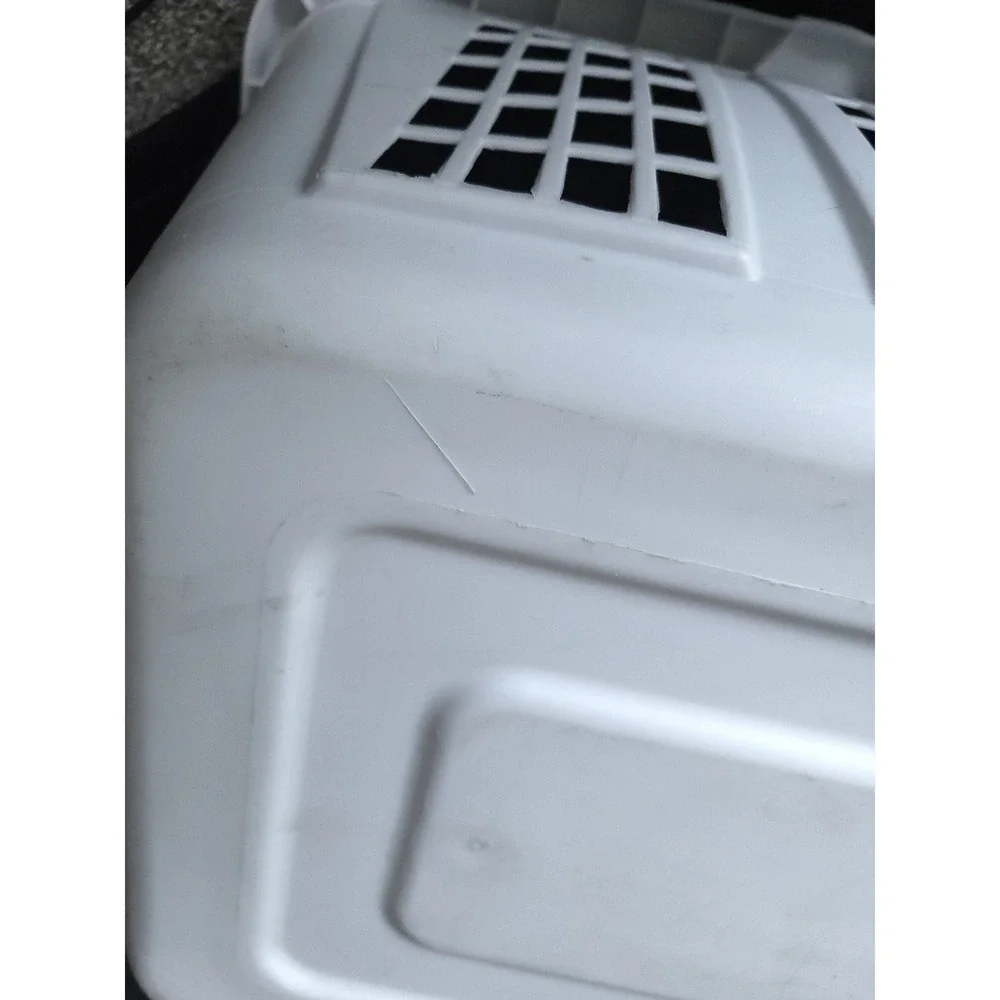 Vintage Rubbermaid White Plastic Laundry Basket Rectangular Ventilated‎ 2965